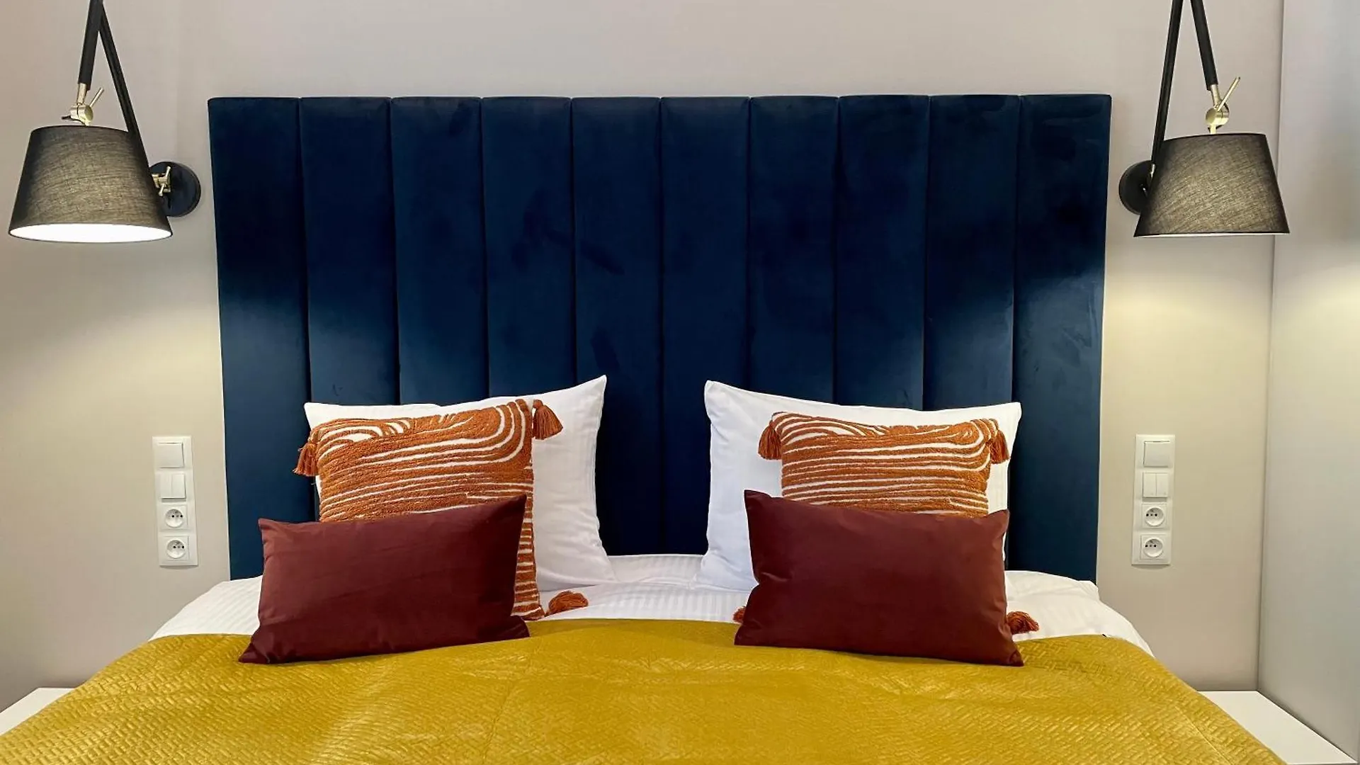 Golden Queen Apartments City Center Krakow Poland